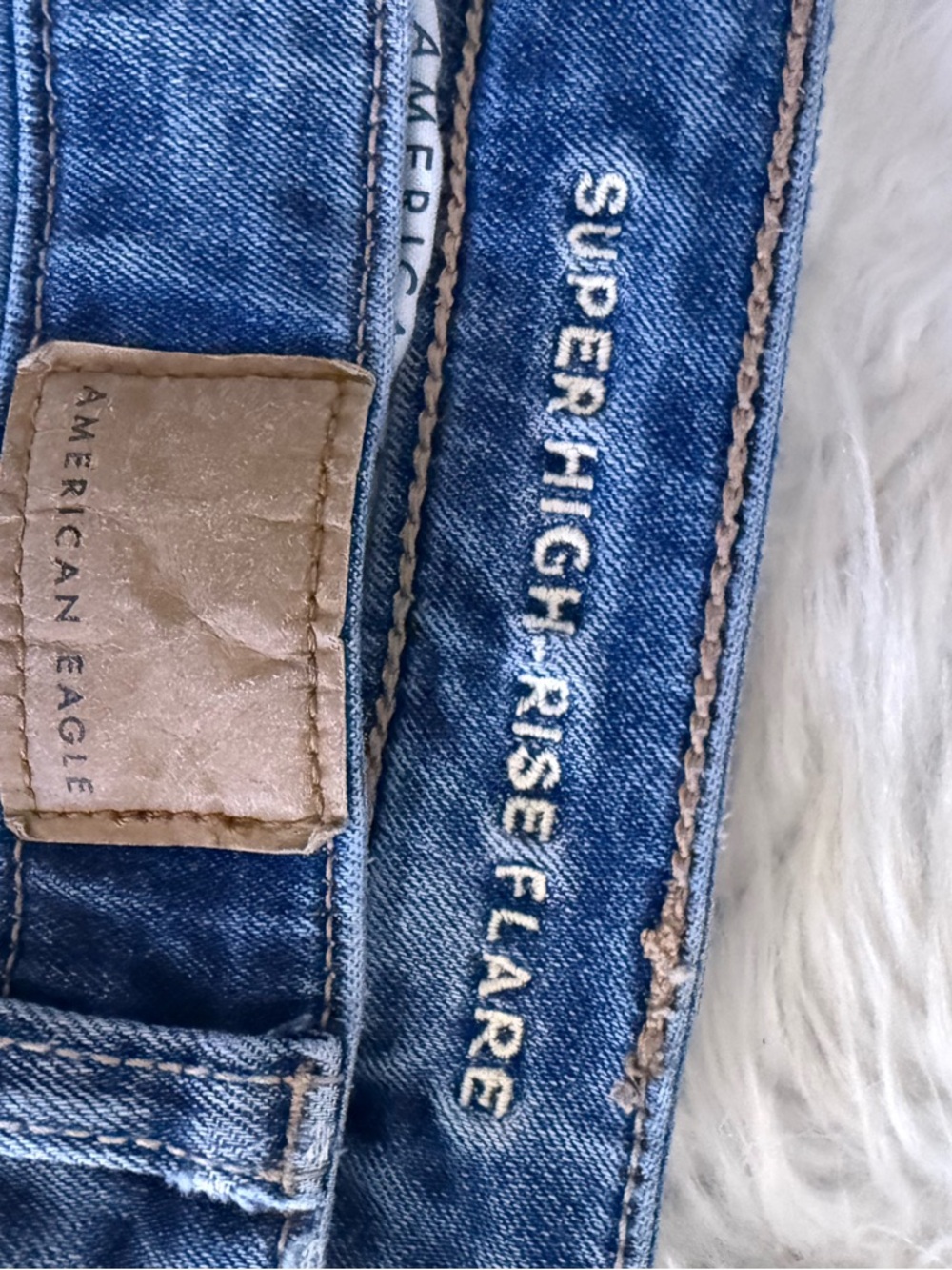 American Eagle Super High-Rise Flare Jeans Size 18 Distressed Next Level Stretch - Picture 5 of 9